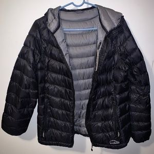 L.L Bean Stowaway waterproof puffer jacket with hood